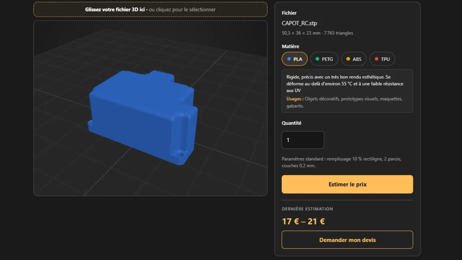 Capture de l'outil de chiffrage 3D Voxelya : pièce affichée en 3D, choix de la matière et estimation de prix